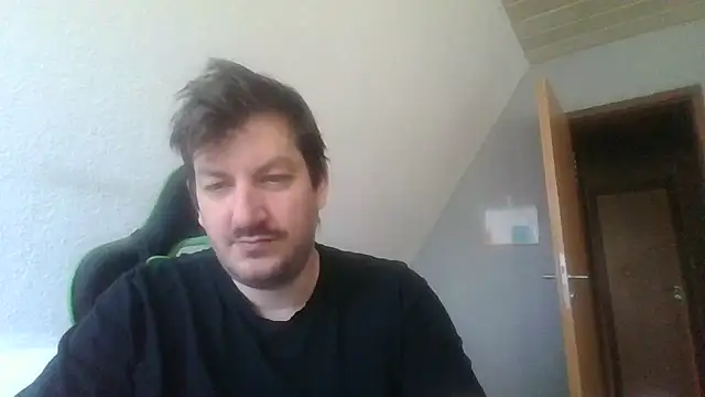 Golffahrer1982 online show from 10-29-25, 10:28