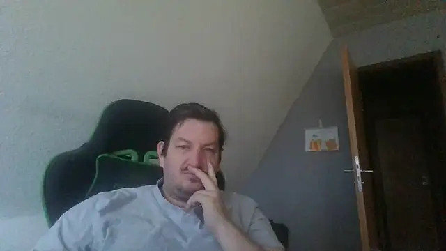 Snapshot of Golffahrer1982 chatting on 11-14-25, 10:14 Golffahrer1982 online show from 11-14-25, 10:14