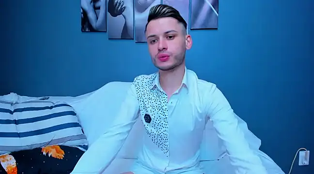 Snapshot of andboyfor6 chatting on 02-20-25, 06:17 andboyfor6 online show from 02-20-25, 06:17