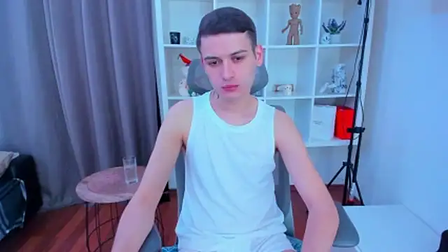 andboyfor6 online show from 05-04-26, 10:44