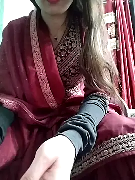 Noor Darliing online show from 03-18-26, 04:21