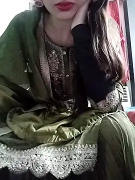 Snapshot of Noor_Darliing chatting on 04-28-26, 03:17 Noor Darliing online show from 04-28-26, 03:17