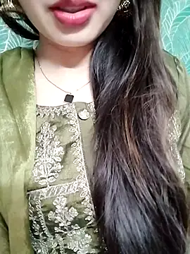 Snapshot of Noor_Darliing chatting on 05-11-26, 04:15 Noor Darliing online show from 05-11-26, 04:15