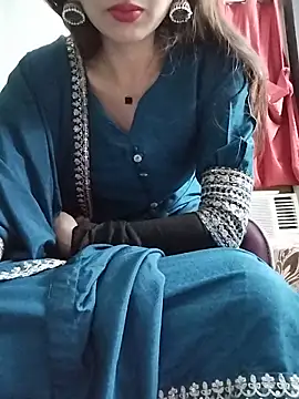 Snapshot of Noor_Darliing chatting on 05-21-26, 03:30 Noor Darliing online show from 05-21-26, 03:30