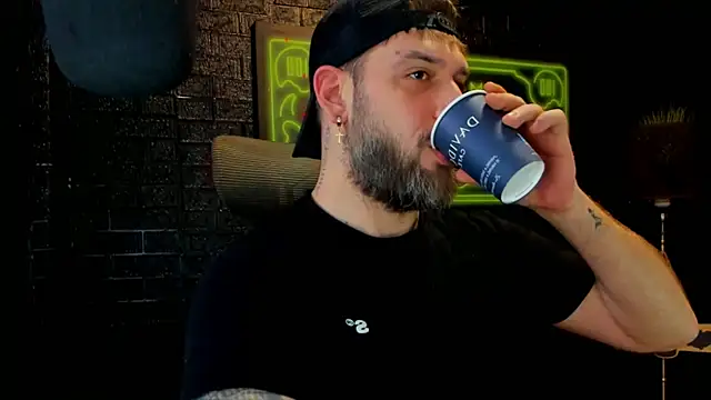 LexXHardy online show from 02-02-25, 07:20