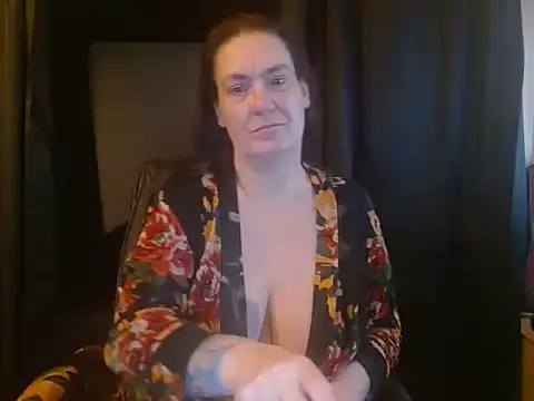 Snapshot of SimoneMoore chatting on 02-23-25, 09:48 SimoneMoore online show from 02-23-25, 09:48