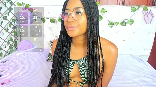 Snapshot of Andrea_Williams24 chatting on 09-30-25, 12:32 Andrea Williams24 online show from 09-30-25, 12:32