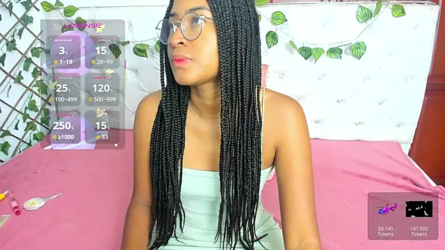 Snapshot of Andrea_Williams24 chatting on 11-08-25, 11:32 Andrea Williams24 online show from 11-08-25, 11:32