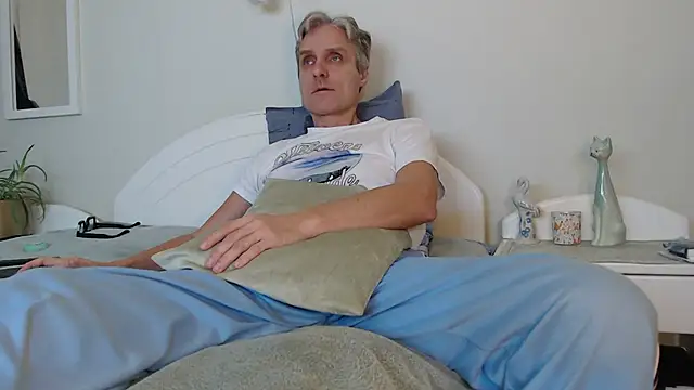 StrongBill online show from 01-04-25, 04:00