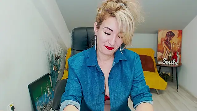 Cassandra Hotty online show from 01-20-25, 04:32