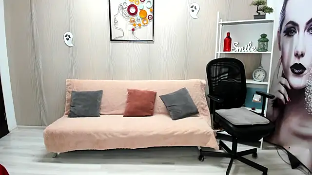 Cassandra Hotty online show from 11-11-25, 04:34