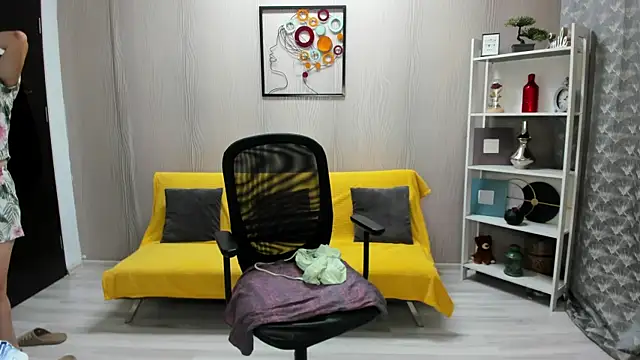 Cassandra Hotty online show from 06-29-26, 10:15