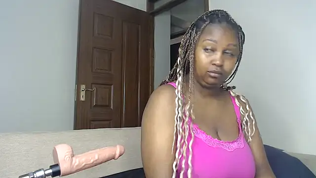 Snapshot of NIKKIE_LOVE chatting on 06-18-26, 06:24 NIKKIE LOVE online show from 06-18-26, 06:24