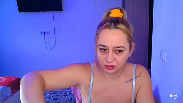 Snapshot of freyyamore1 chatting on 02-05-26, 06:29 freyyamore1 online show from 02-05-26, 06:29