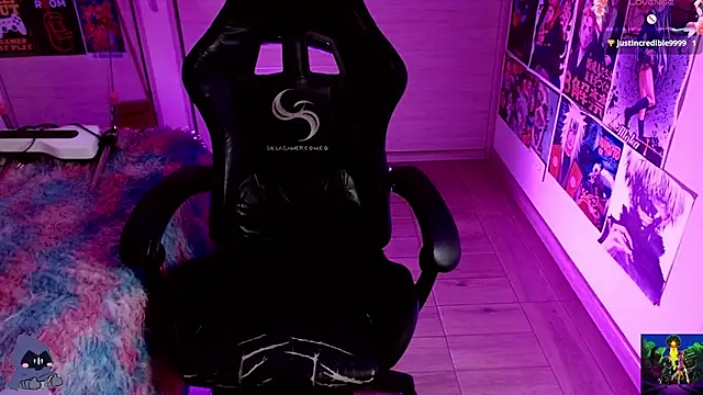 Snapshot of Emmachan19 chatting on 01-20-25, 12:15 Emmachan19 online show from 01-20-25, 12:15