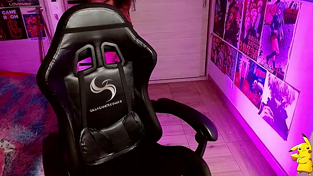 Snapshot of Emmachan19 chatting on 09-24-25, 07:23 Emmachan19 online show from 09-24-25, 07:23