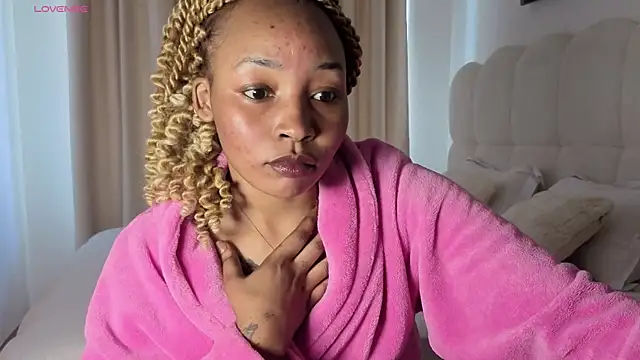 Snapshot of sexycabdy chatting on 10-17-25, 09:56 sexycabdy online show from 10-17-25, 09:56