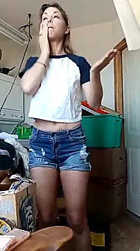 Snapshot of cammyquart chatting on 03-09-26, 05:50 cammyquart online show from 03-09-26, 05:50