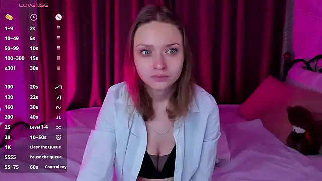 Snapshot of Linda_Bryant chatting on 12-08-24, 12:40 Linda Bryant online show from 12-08-24, 12:40