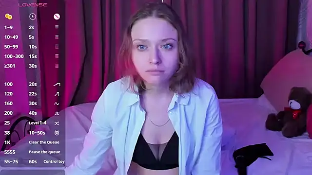 Snapshot of Linda_Bryant chatting on 01-03-25, 04:00 Linda Bryant online show from 01-03-25, 04:00