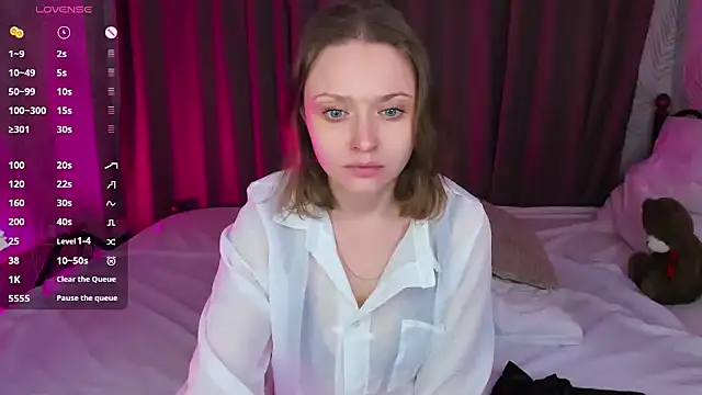 Snapshot of Linda_Bryant chatting on 02-15-25, 11:36 Linda Bryant online show from 02-15-25, 11:36