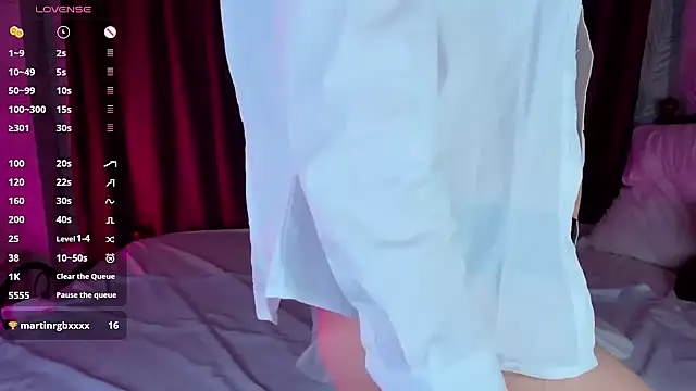 Snapshot of Linda_Bryant chatting on 02-22-25, 12:27 Linda Bryant online show from 02-22-25, 12:27