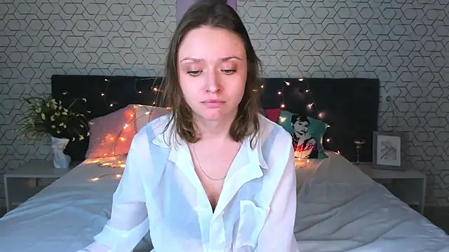 Snapshot of Linda_Bryant chatting on 03-16-25, 03:47 Linda Bryant online show from 03-16-25, 03:47