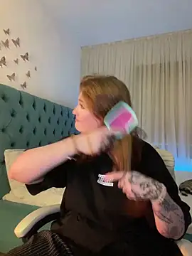  Chlo  e online show from 02-13-25, 10:22