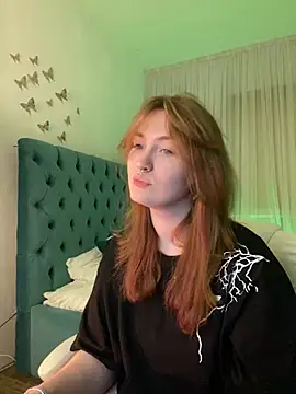  Chlo  e online show from 03-06-25, 10:58