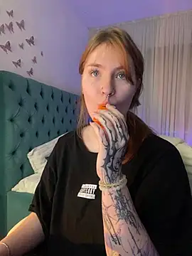  Chlo  e online show from 03-13-25, 11:27