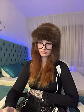  Chlo  e online show from 10-26-25, 09:42