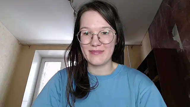 Snapshot of MiriamOr chatting on 02-05-25, 10:19 MiriamOr online show from 02-05-25, 10:19