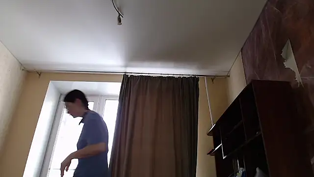 Snapshot of MiriamOr chatting on 02-14-25, 07:17 MiriamOr online show from 02-14-25, 07:17