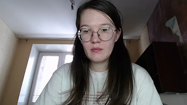 Snapshot of MiriamOr chatting on 02-23-25, 07:11 MiriamOr online show from 02-23-25, 07:11