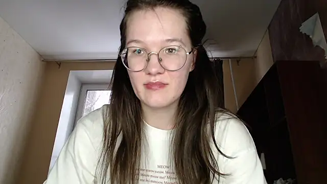 Snapshot of MiriamOr chatting on 02-26-25, 01:30 MiriamOr online show from 02-26-25, 01:30