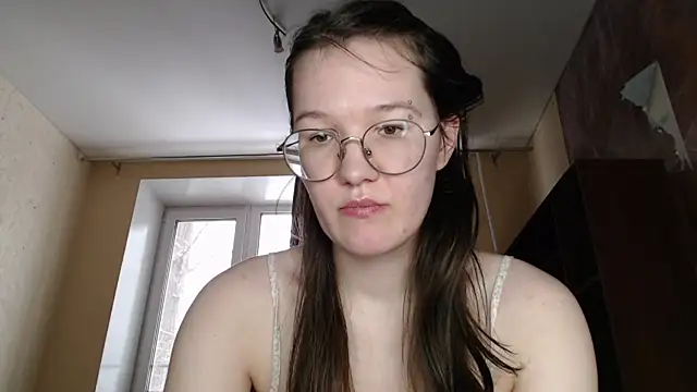 Snapshot of MiriamOr chatting on 02-27-25, 10:26 MiriamOr online show from 02-27-25, 10:26