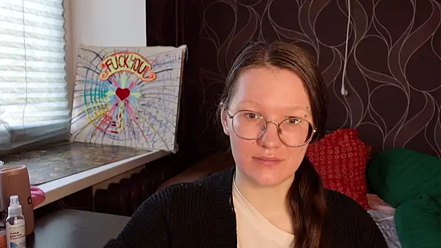 Snapshot of MiriamOr chatting on 10-07-25, 08:00 MiriamOr online show from 10-07-25, 08:00