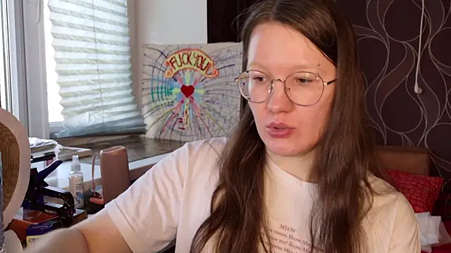 Snapshot of MiriamOr chatting on 10-11-25, 07:51 MiriamOr online show from 10-11-25, 07:51