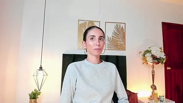 Snapshot of Nina_Cavaali chatting on 03-03-25, 06:12 Nina Cavaali online show from 03-03-25, 06:12