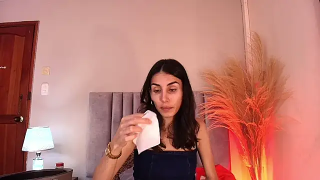 Snapshot of Nina_Cavaali chatting on 11-11-25, 06:08 Nina Cavaali online show from 11-11-25, 06:08