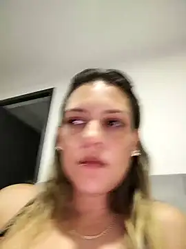 Snapshot of Mia_Hampton chatting on 12-22-24, 02:06 Mia Hampton online show from 12-22-24, 02:06