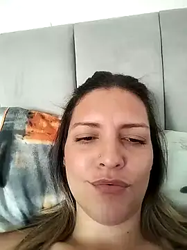 Snapshot of Mia_Hampton chatting on 01-21-25, 09:57 Mia Hampton online show from 01-21-25, 09:57