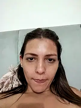 Snapshot of Mia_Hampton chatting on 03-01-25, 03:21 Mia Hampton online show from 03-01-25, 03:21