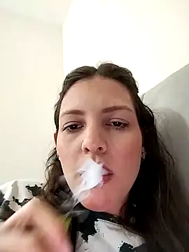 Snapshot of Mia_Hampton chatting on 03-14-25, 05:46 Mia Hampton online show from 03-14-25, 05:46