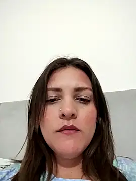 Snapshot of Mia_Hampton chatting on 03-22-25, 02:37 Mia Hampton online show from 03-22-25, 02:37