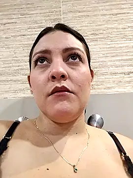 Snapshot of Mia_Hampton chatting on 09-27-25, 01:16 Mia Hampton online show from 09-27-25, 01:16