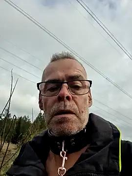 Snapshot of DarrenSullivanSlut chatting on 09-23-25, 07:33 DarrenSullivanSlut online show from 09-23-25, 07:33