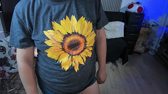 Cuttiealice online show from 03-12-25, 10:50