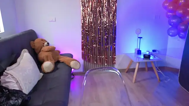 Cuttiealice online show from 01-16-26, 12:20