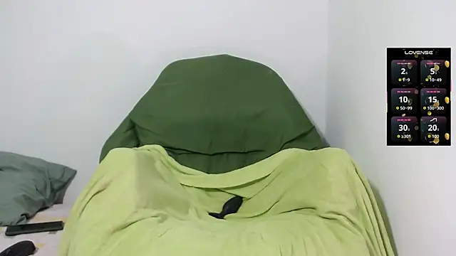 Dany milk online show from 10-14-25, 01:28